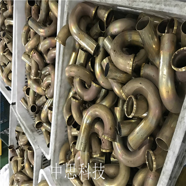  怎樣使彎管機彎難彎的管子？