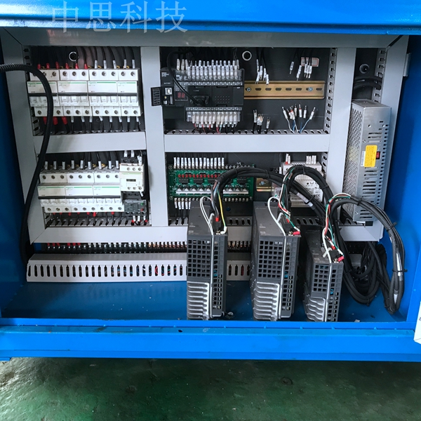 數(shù)控彎管機(jī)是什么